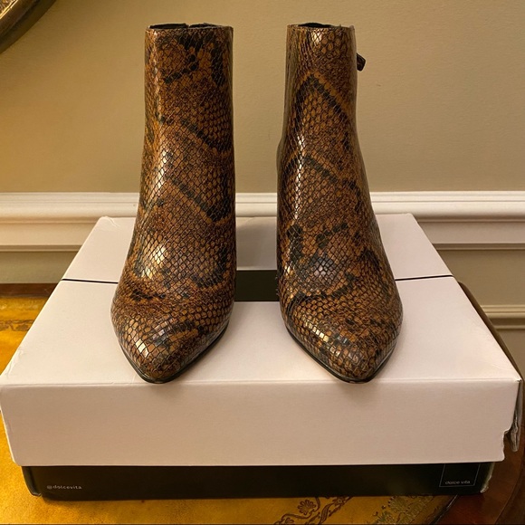 NIB Dolce Vita Coltyn Caramel Snake Print Leather Back Zip Booties Ankle Boots 6 - Picture 6 of 10